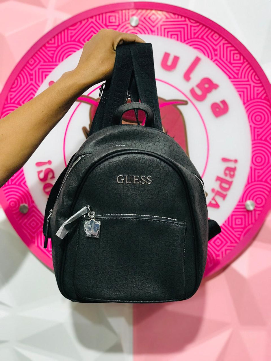 Mochila Guess Mini Negra Logo Plateado
