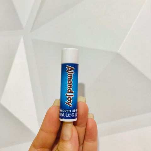 Balsamo Labial Almond Joy Sabor Chocolate Con Coco 0.12 Oz 3.4 g
