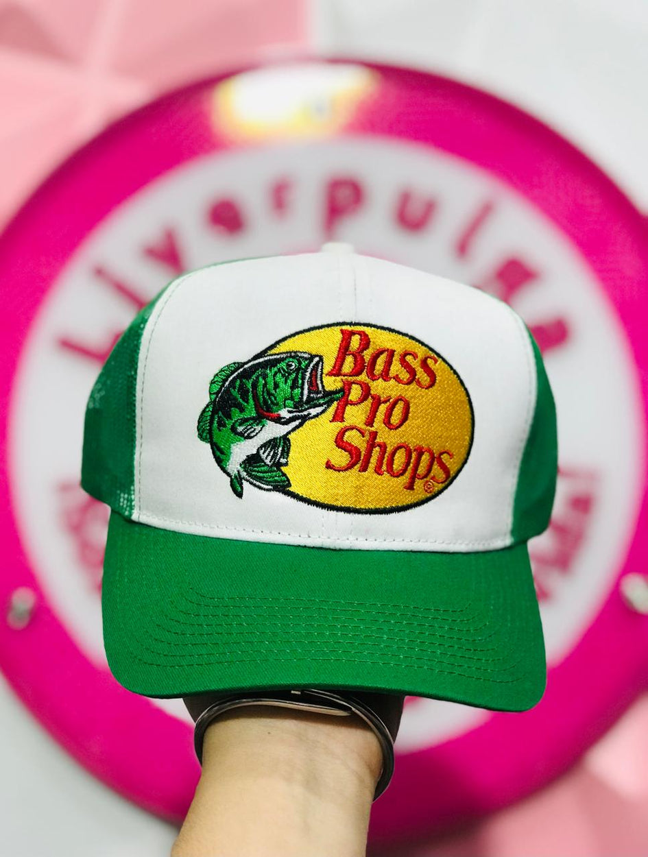 Gorra Trucker Verde Y Blanca Bass Pro Shops Con Logo Bordado