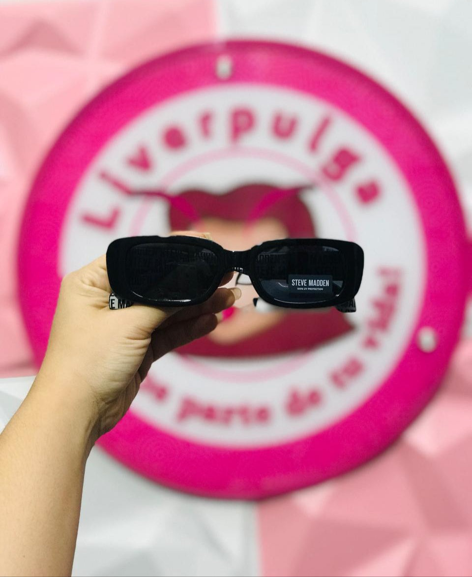 🖤 Lentes Steve Madden Originales Rectangulares Negro Total + Mica Negra + Logo En Varilla + Protección UV 😎✨.