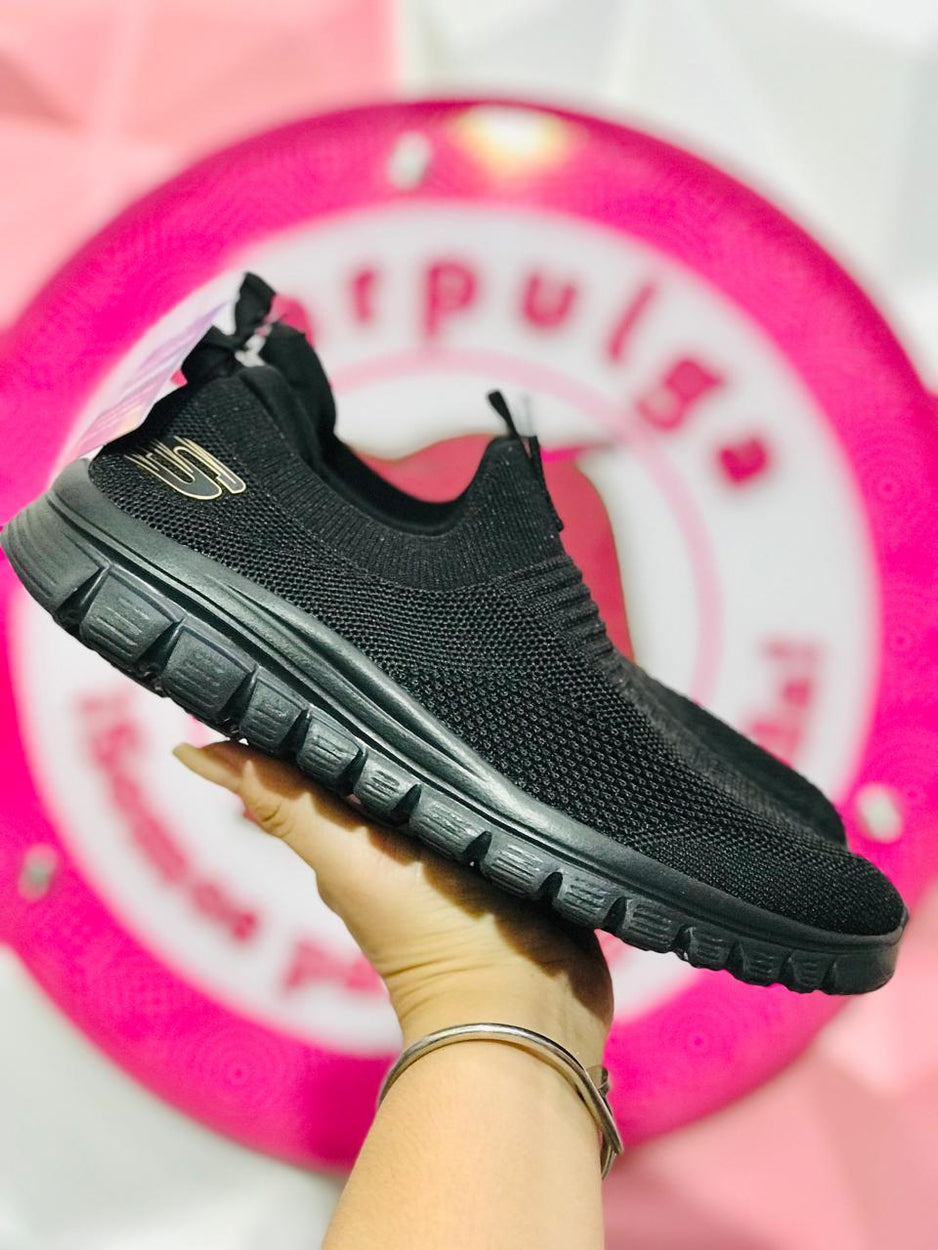 🖤✨ Skechers Slip-On Memory Foam ✨🖤