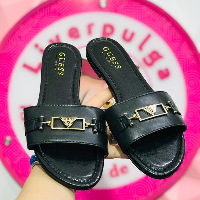 Sandalia Guess Negra Slide Con Logo Dorado Talla 24.5 Mex