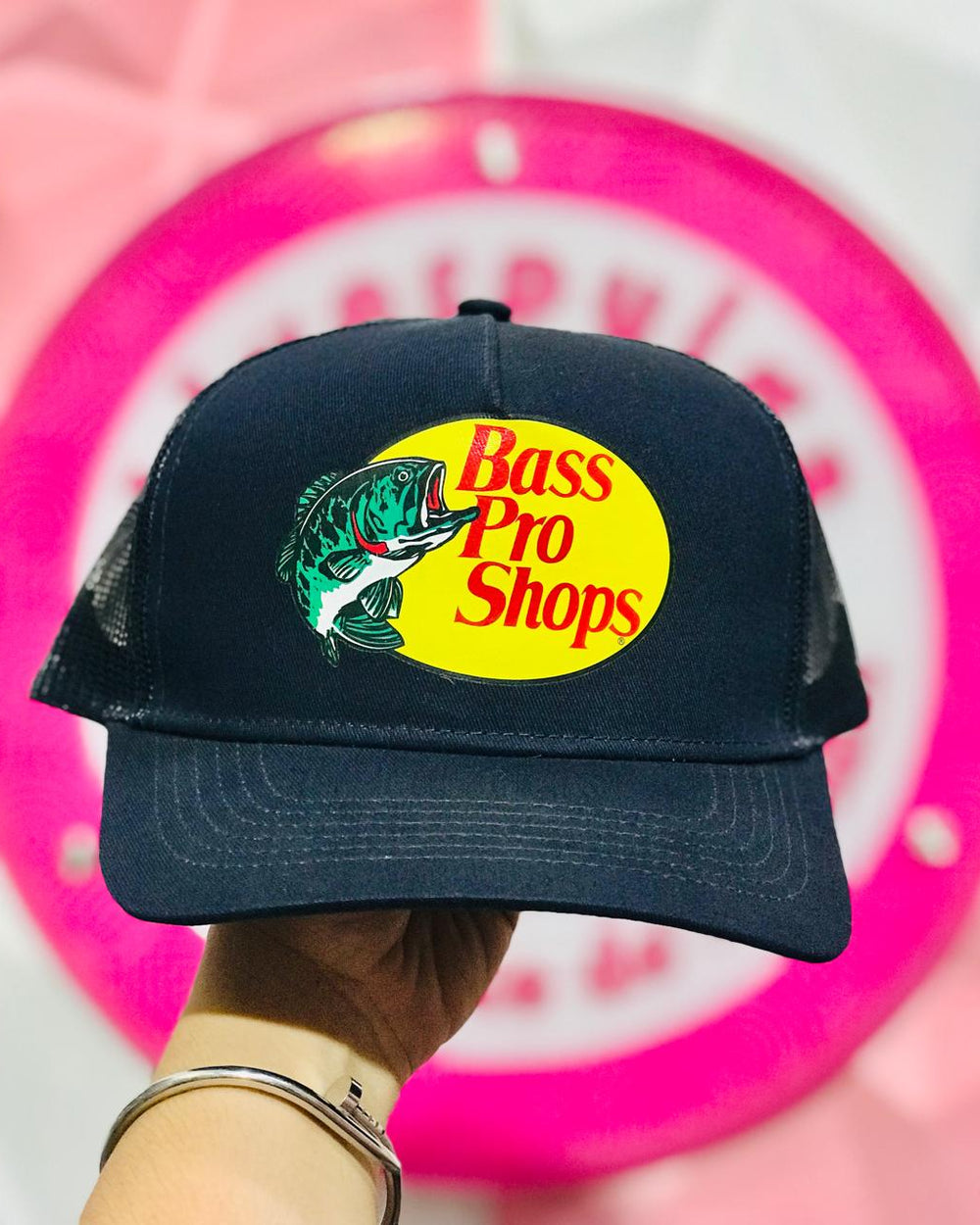 Gorra Trucker Bass Pro Shops Negra con Logo de Pez