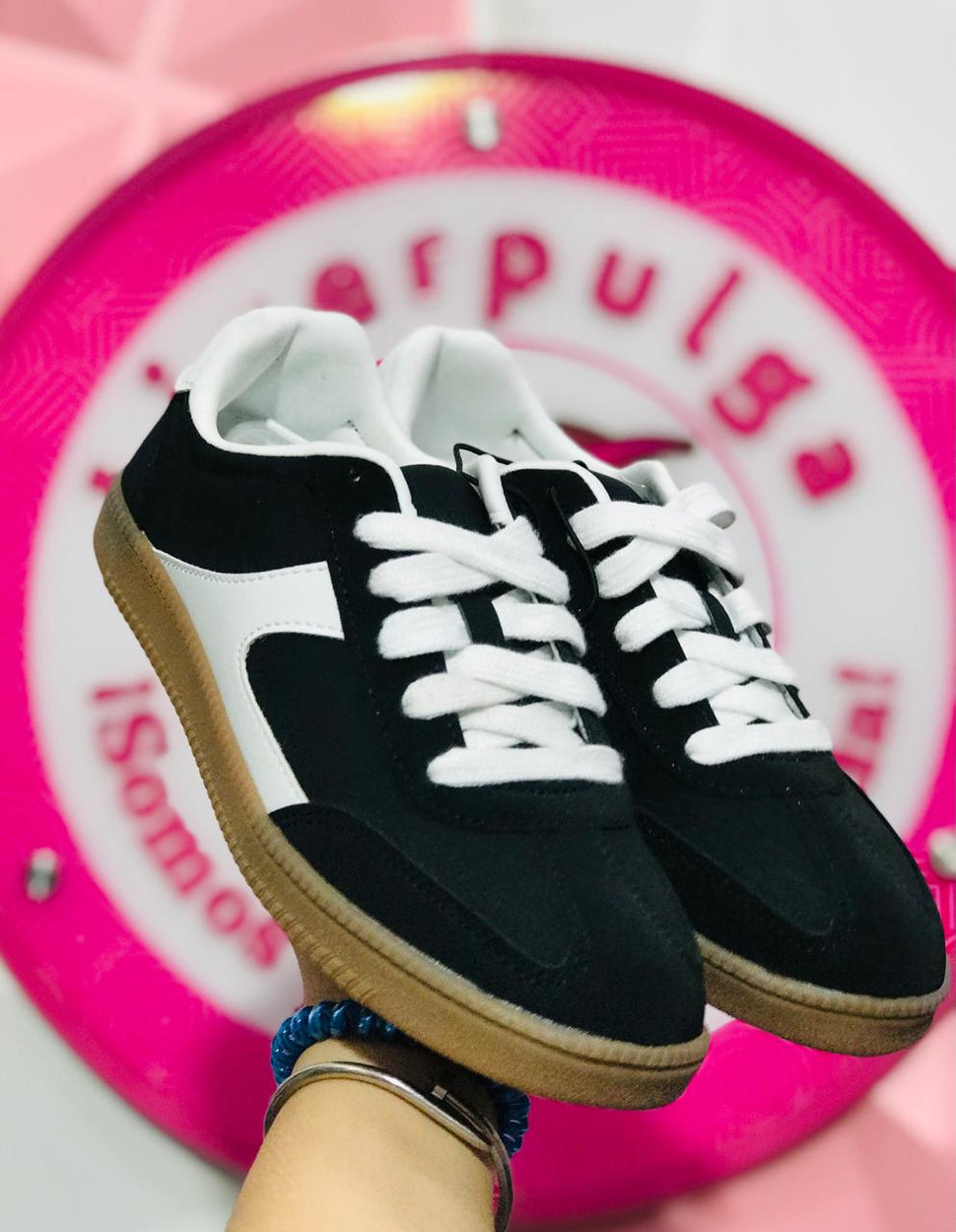Tenis No Boundaries Negro Con Blanco Talla 24.5 Mex