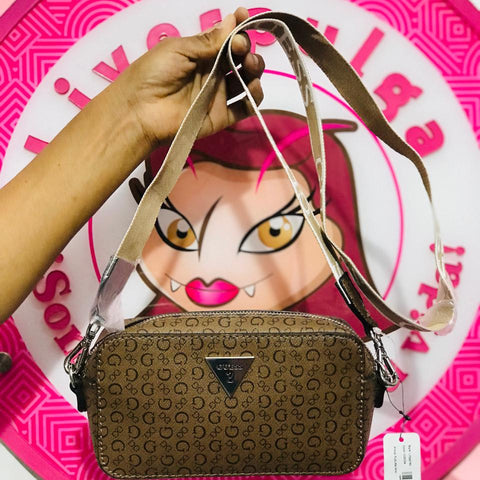 Bolso Guess Café Tipo Cámara Crossbody