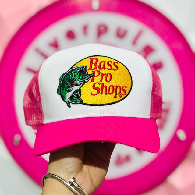 Gorra Trucker Rosa Y Blanca Bass Pro Shops Con Logo Bordado