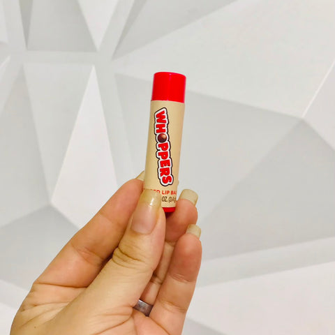 Balsamo Labial Whoppers Sabor Chocolate Malteado 0.12 Oz 3.4 g