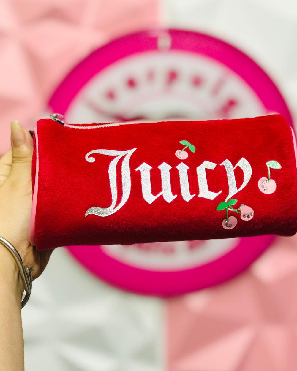 🥰Set Juicy Couture Cherry Cosmetiquera Roja de Terciopelo + Botella Reutilizable 🍒❤️✨