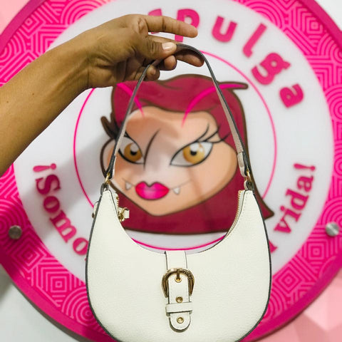 Bolsa Guess Hobo Blanca Tipo Luna Con Hebilla Dorada