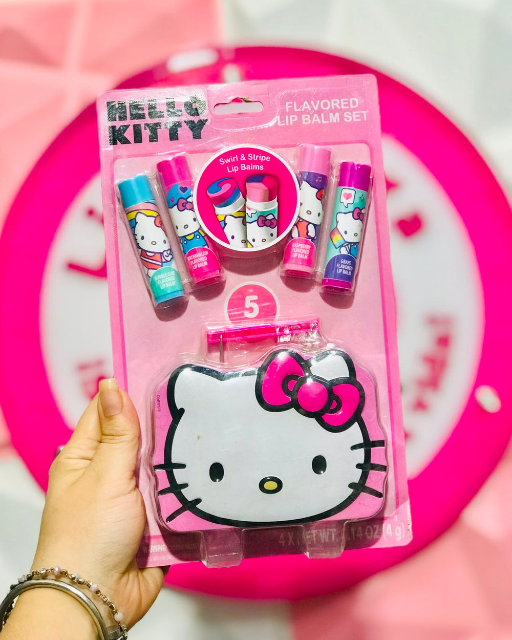 🎀 Set De 5 Piezas Hello Kitty Flavored Lip Balm Con 4 Balsamos Saborizados Y Espejito Con Llavero Kawaii 🎀.