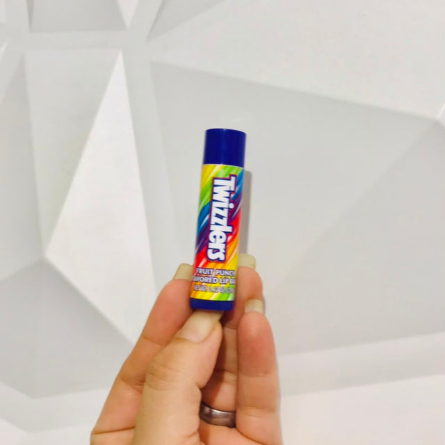 Bálsamo Labial Twizzlers Sabor Fruit Punch 3.4 g