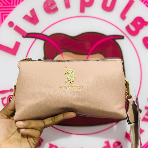 Bolsa U.S. Polo Assn Crossbody Rosa Nude Con Logo Dorado