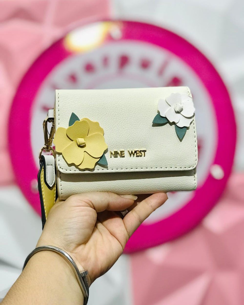 🌸 Cartera Nine West Floral Elegance 🌸