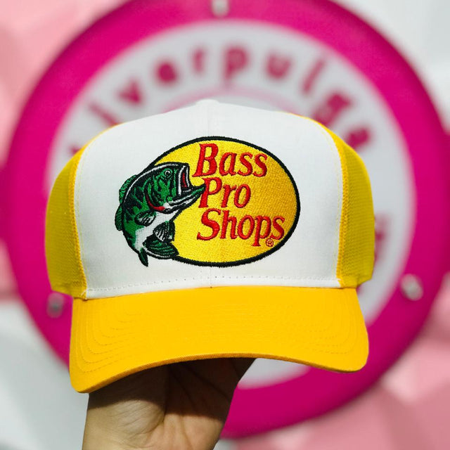Gorra Trucker Amarilla Y Blanca Bass Pro Shops Con Logo Bordado