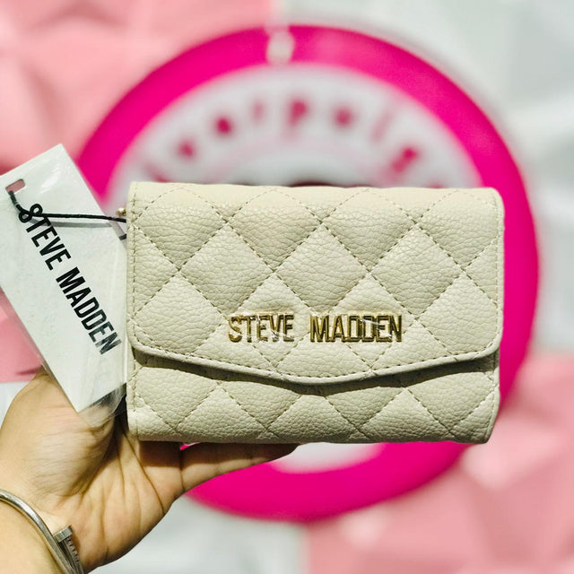 Cartera Steve Madden Beige Quilted Trifold Acolchada